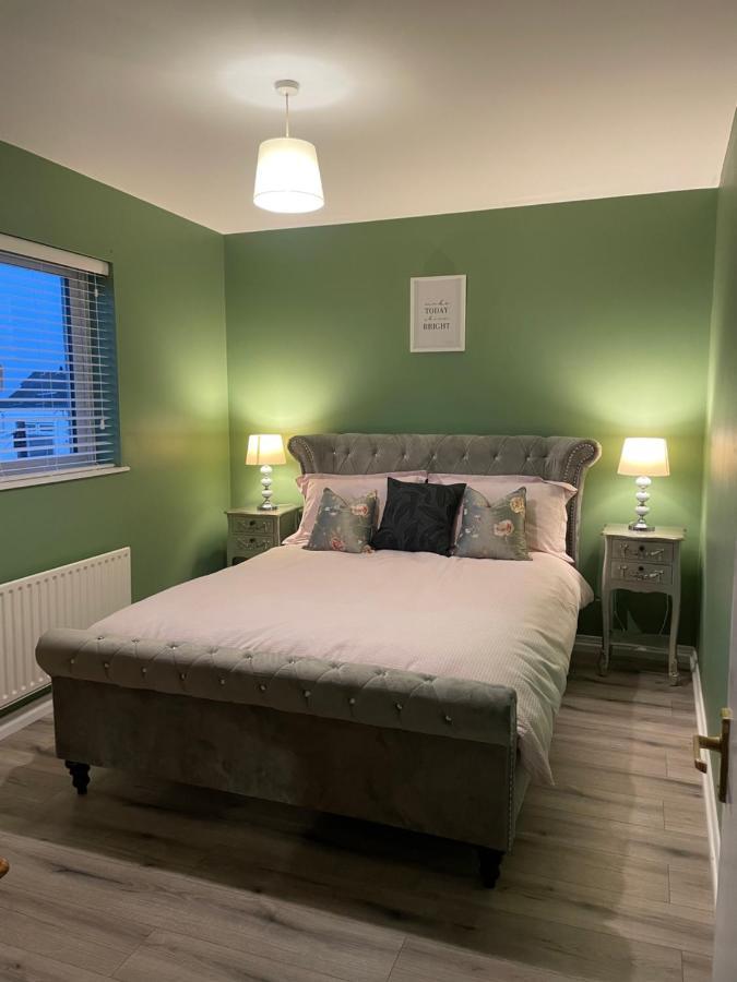 Heights View Apartment Londonderry ภายนอก รูปภาพ